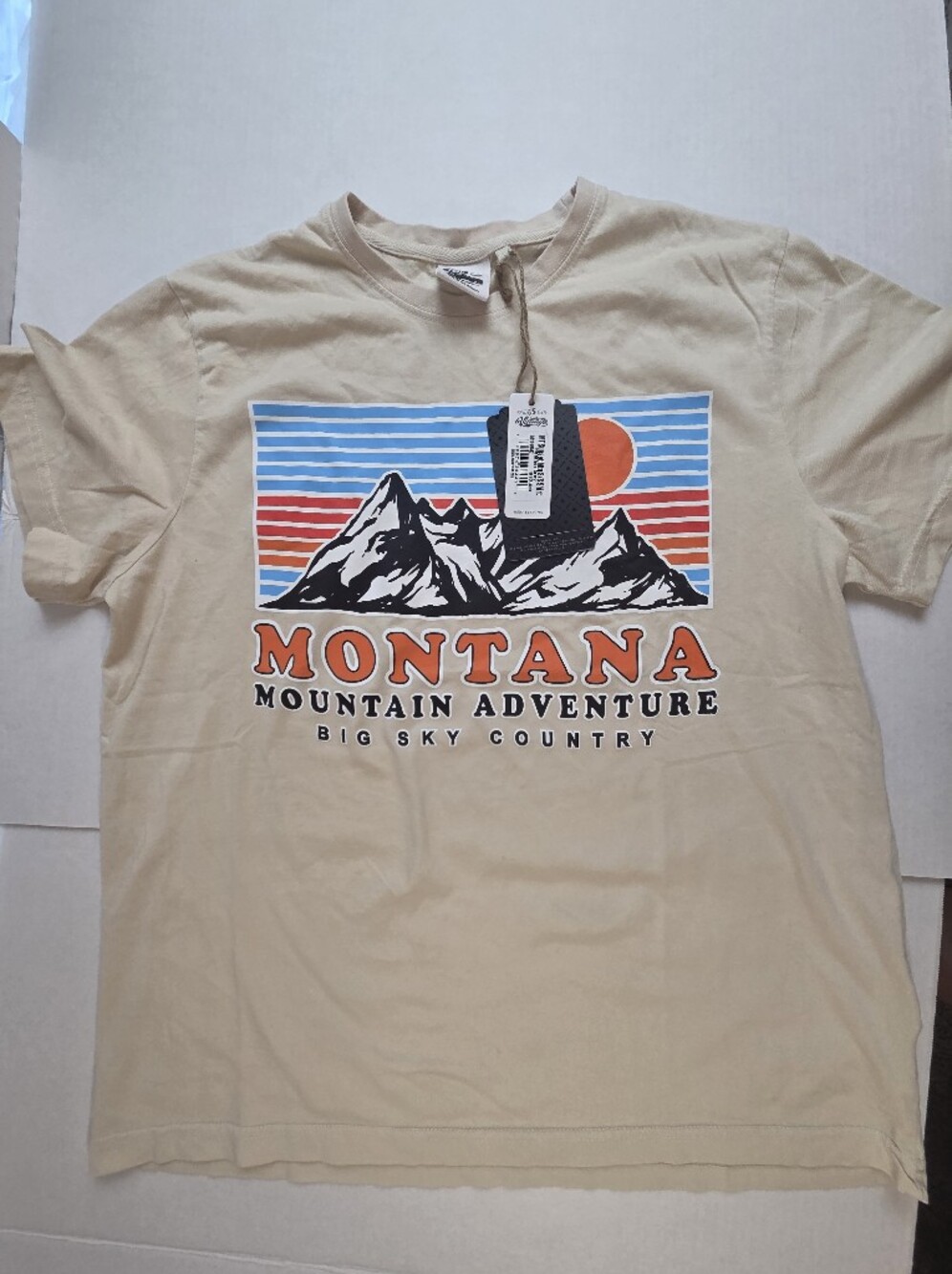 Montana Mountain Adventure Graphic Tee - Cream